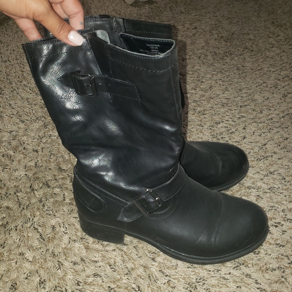 Black Boots